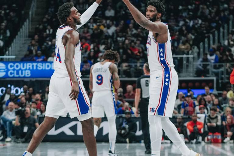 Sixers ganan su séptimo juego consecutivo
