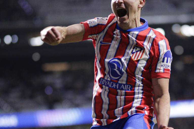 Julián Álvarez da la victoria al Atlético 2-1, que remonta un 0-1 ante el Leverkusen