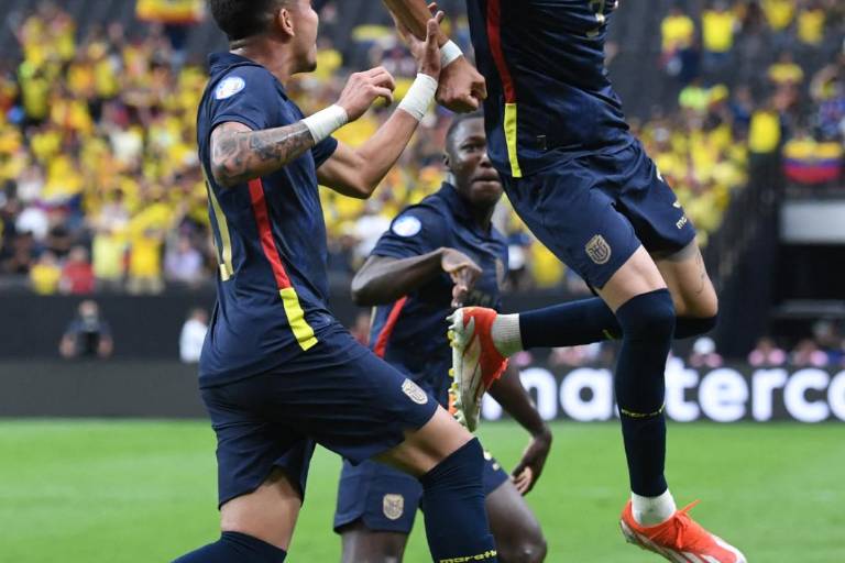 Ecuador respira y vence a Jamaica