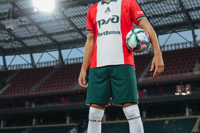¡Oficial! César Montes llega al Lokomotiv de Moscú