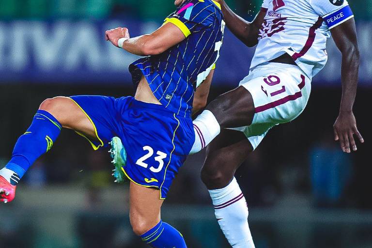 Sanabria y Duvan Zapata ponen líder al Torino