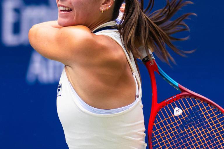 Emma Navarro derrota a la campeona Coco Gauff en el US Open y avanza a cuartos de final