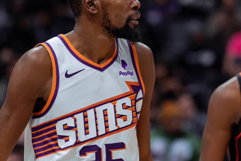 Durant apuntala a Suns con 41 puntos