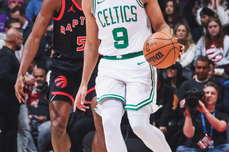 Guiados por Jaylen Brown ayuda a que Celtics extienda racha ganadora