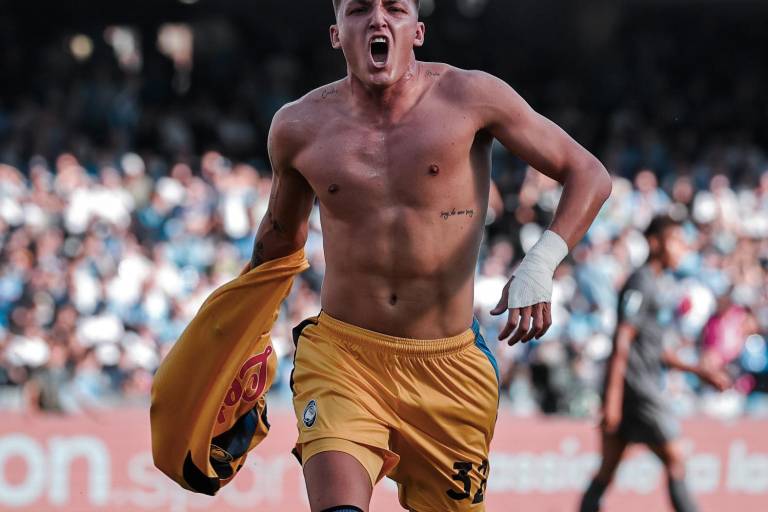 Atalanta golea al Napoli y frena su racha ganadora