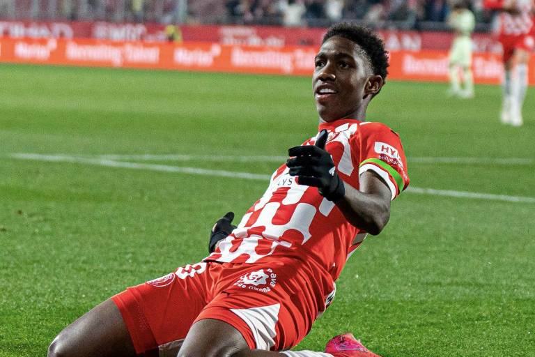El Girona asalta la séptima plaza con goles de Abel Ruiz y Yáser Asprilla