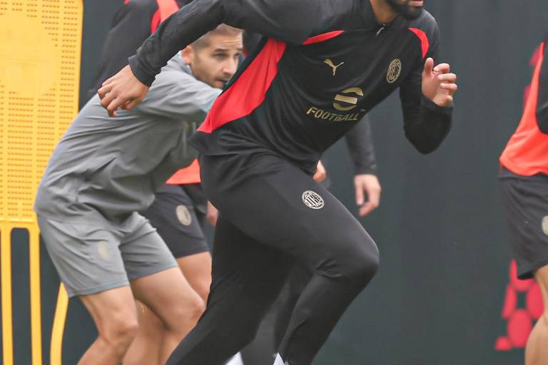 Un AC Milan descansado pone a prueba al líder Nápoles