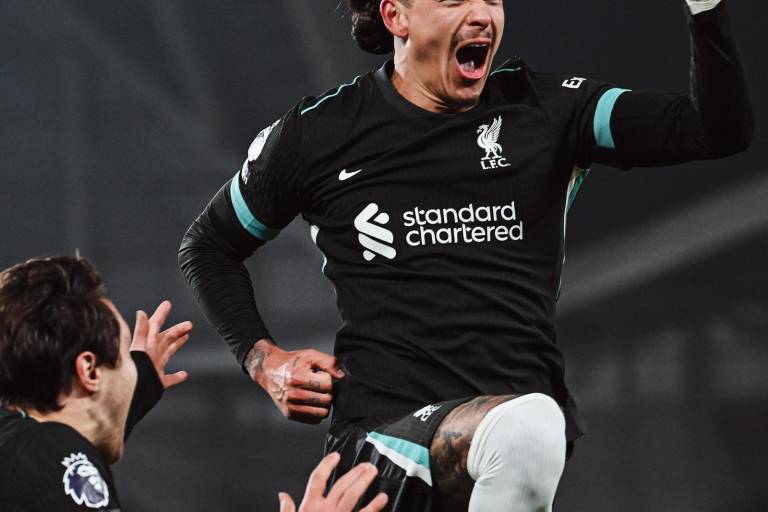 Liverpool vence a Brentford en tiempo de reposición con doblete de Darwin Núñez