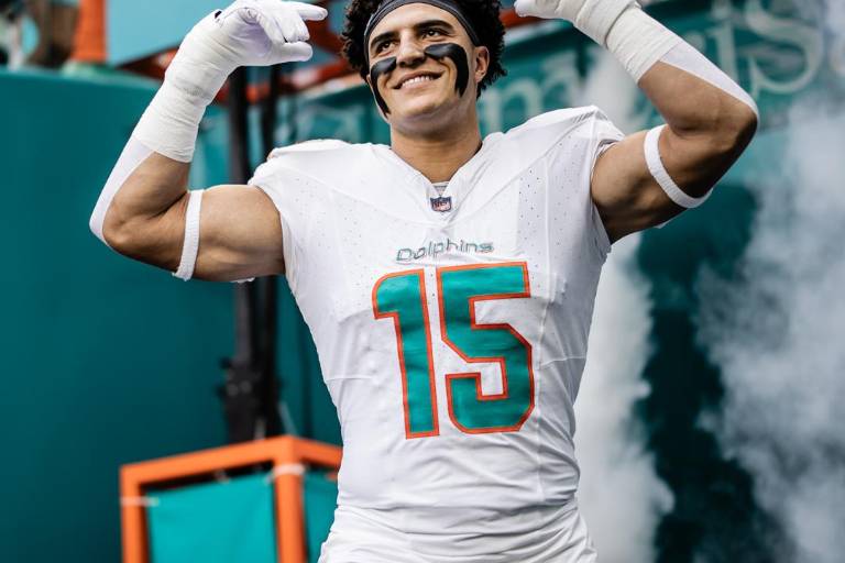 Jaelan Phillips sufre desgarro en el tendón de Aquiles y se perderá el resto de la temporada