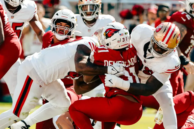 Los 49ers mejoraron su arranque de temporada a 3-0, luego de su dramático triunfo ante los Cardinals.