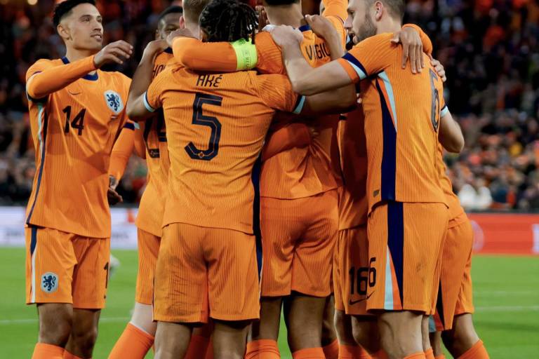 Países Bajos golea a Islandia en su último partido de preparación para Eurocopa-2024