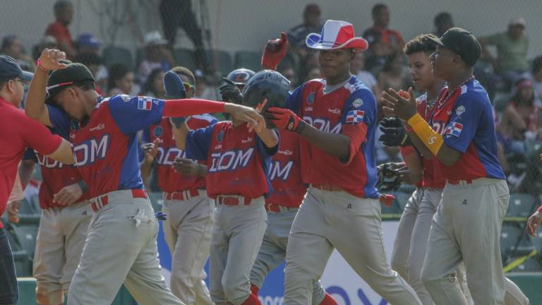 Dominicana se impone por 20-4.