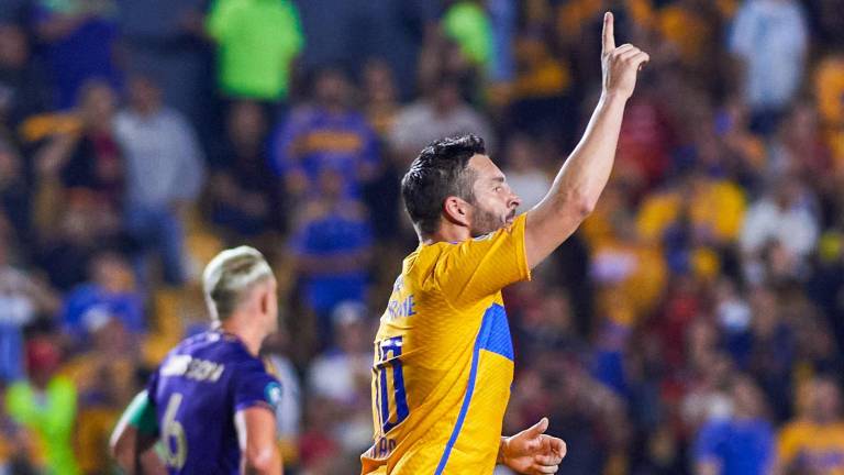 André-Pierre Gignac celebra uno de los goles anotados por Tigres ante Orlando City.