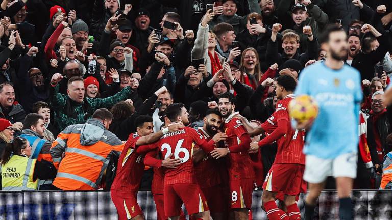 Liverpool saca 11 puntos de ventaja al Manchester City.