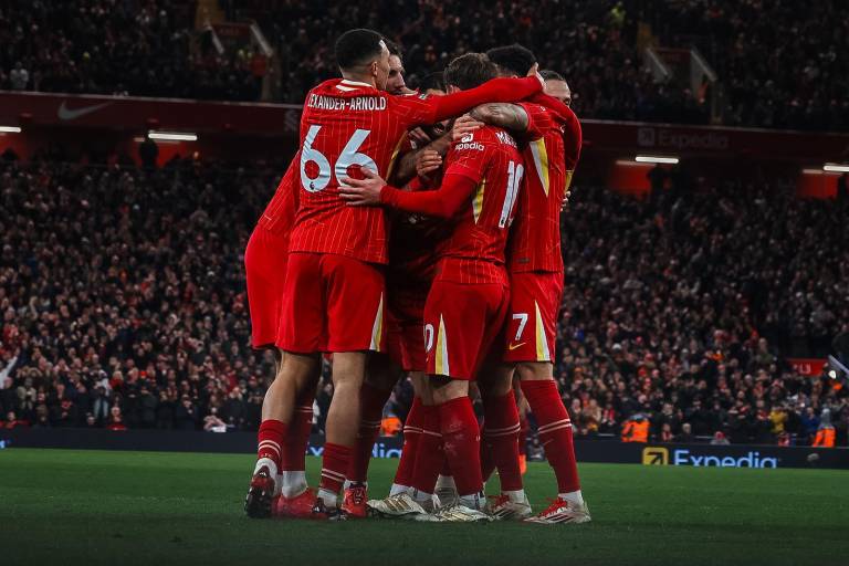 Liverpool vence a Newcastle y amplía su ventaja en la Premier