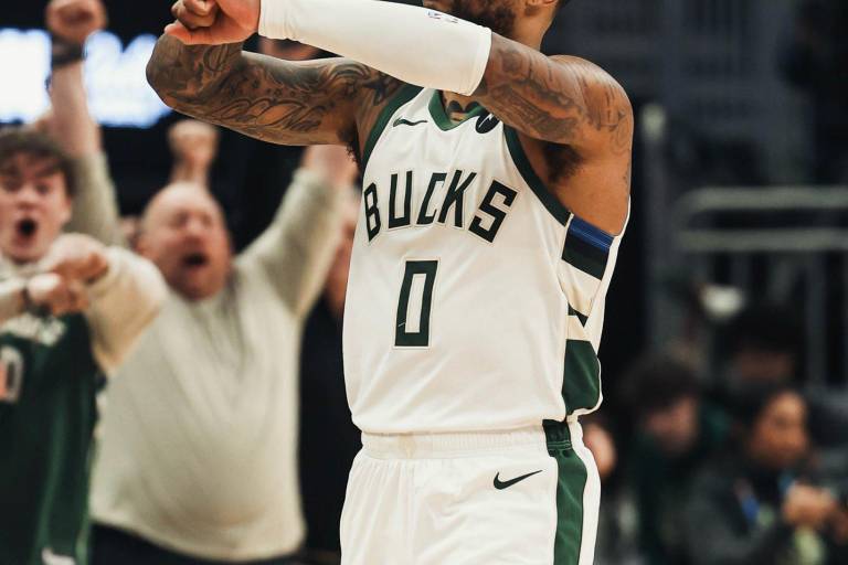Damian Lillard regresa a la Bahía y busca brindar ayuda a estudiantes