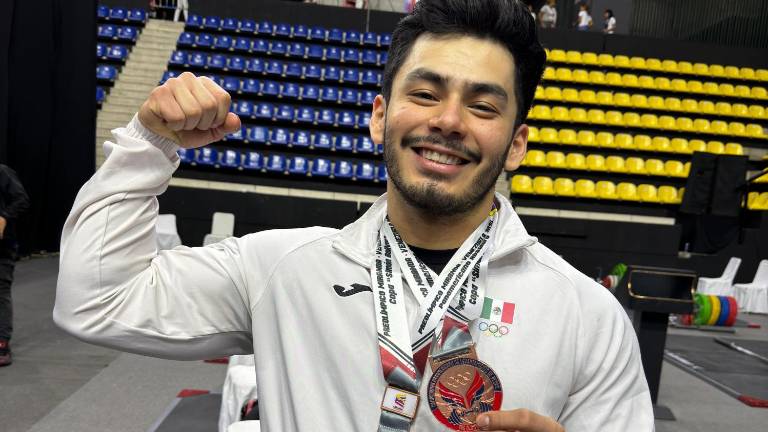 Jorge Adán Cárdenas gana dos preseas de bronce.