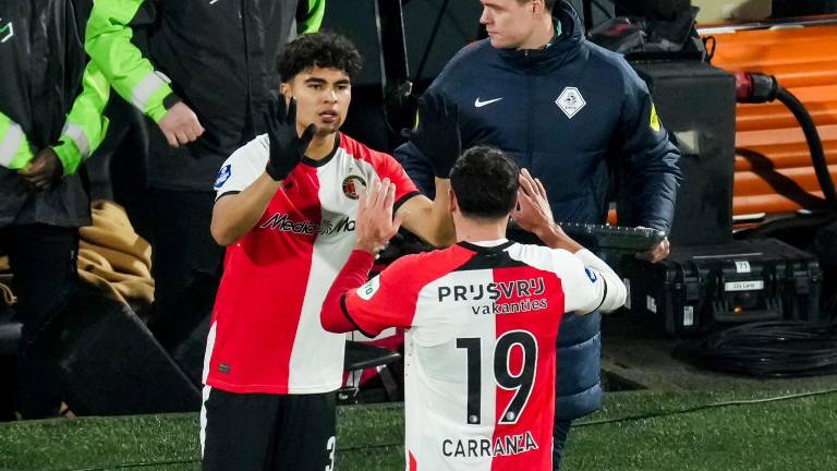El ingreso de Stephano Carrillo al campo.