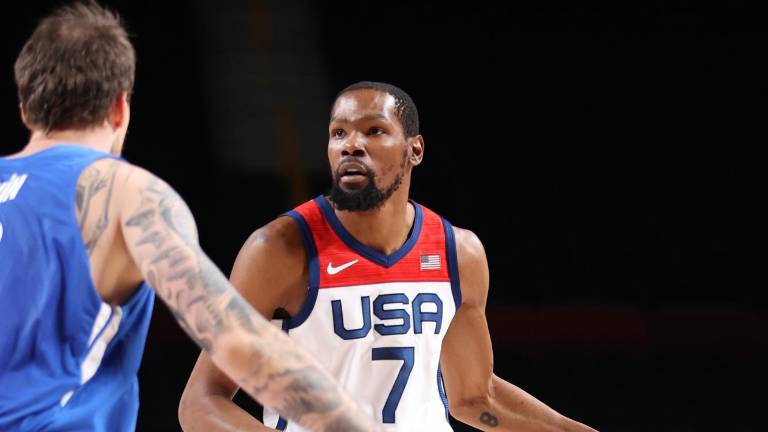Kevin Durant encestó 23 puntos.