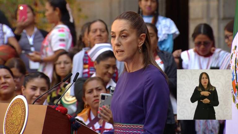 La Presidenta Claudia Sheinbaum conmemoró el Día Internacional de la Mujer junto mujeres integrantes de su gabinete, representantes de pueblos originarios y algunas ministras.