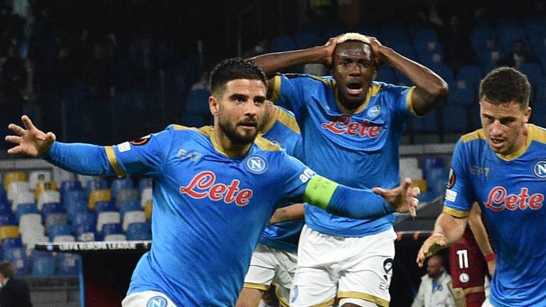 La cara de Victor Osimhen lo dice todo ante el gol de Lorenzo Insigne.