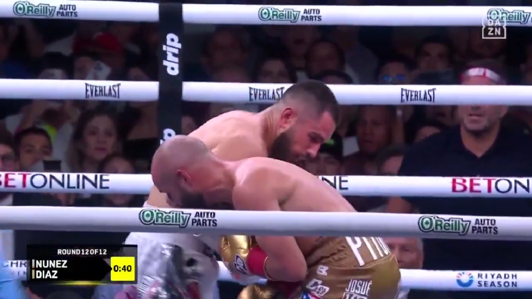 Eduardo ‘Sugar’ Núñez gana por decisión unánime.
