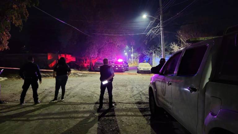 La menor de 14 años que resultó herida en un ataque armado en Navolato está delicada, reporta la Secretaría de Salud en Sinaloa.
