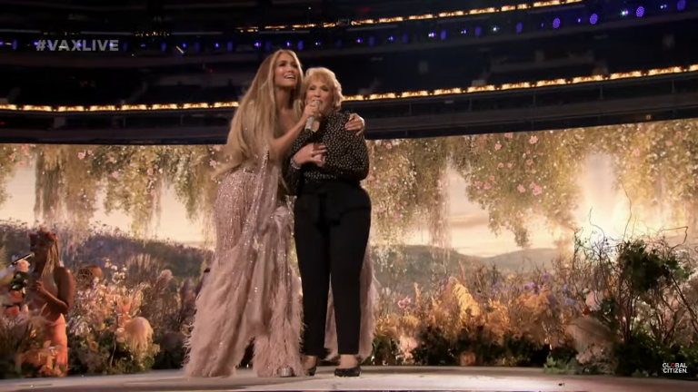 JLO y su mamá.