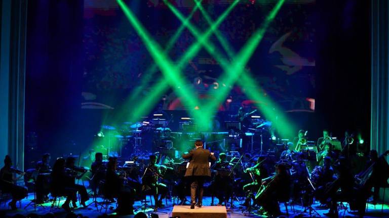 La Camerata Mazatlán brinda un brillante concierto en el teatro Ángela Peralta.