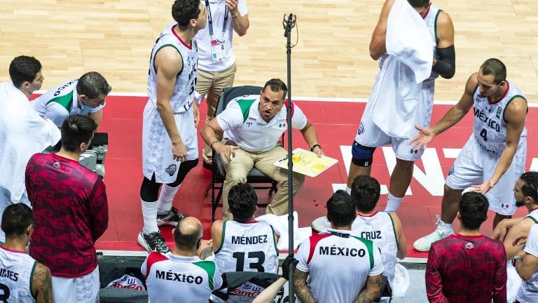 Omar Quintero tratará de hacer historia con México.