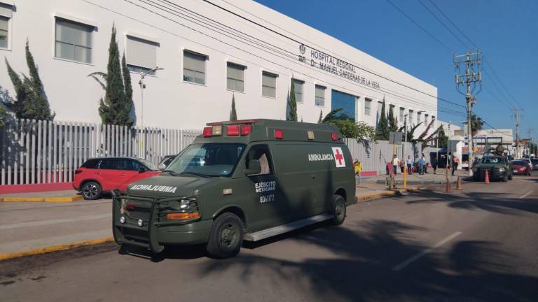 Cinco civiles heridos fueron trasladados en patrullas del Ejército a un hospital de Culiacán tras el operativo en Las Aguamitas.