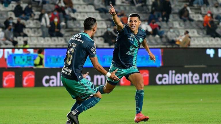 Puebla se quedó con los tres puntos en Pachuca.