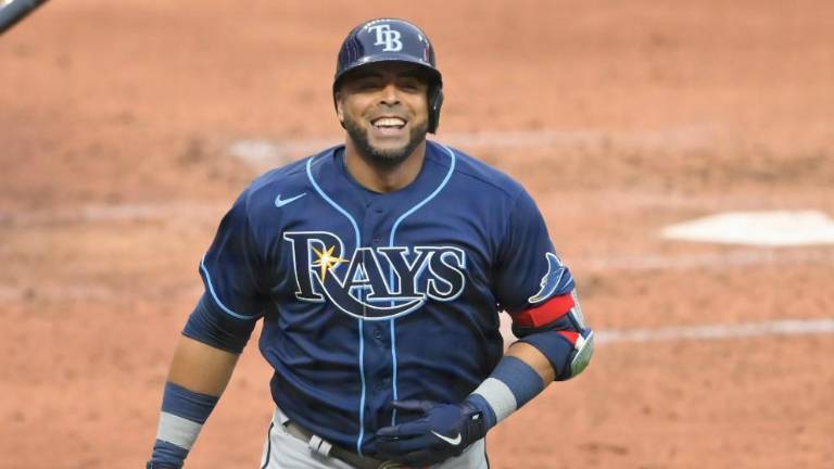 Nelson Cruz aportará su poderío ofensivo a la causa de los Nacionales.