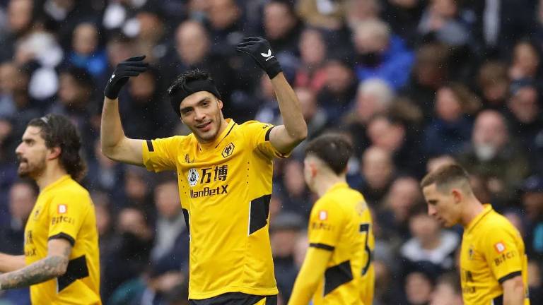 Raúl Jiménez llegó a cinco goles en la campaña.