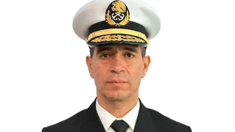 Carlos Ignacio Velázquez Tiscareño, vicealmirante piloto aviador retirado, dejó el cargo de director general del Aeropuerto Internacional Benito Juárez de la Ciudad de México (AICM).