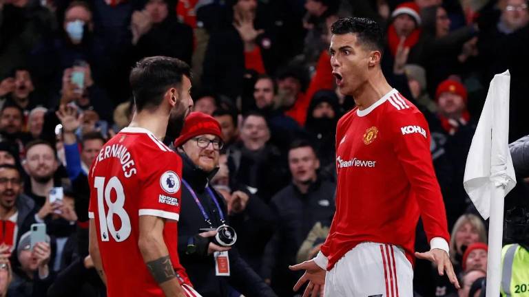 Cristiano Ronaldo marca dos goles en la victoria del Manchester United.
