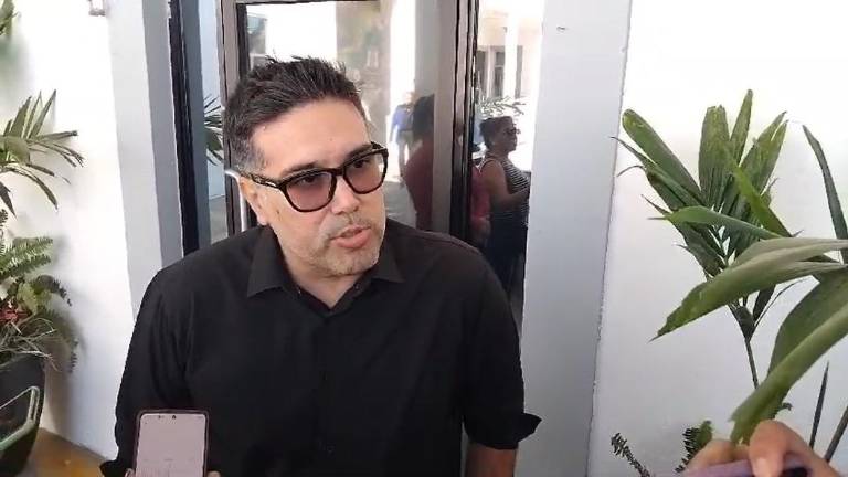El titular de la Coepriss informó que actualmente han sido decomisados Mil 247 vapeadores clandestinos en Culiacán.