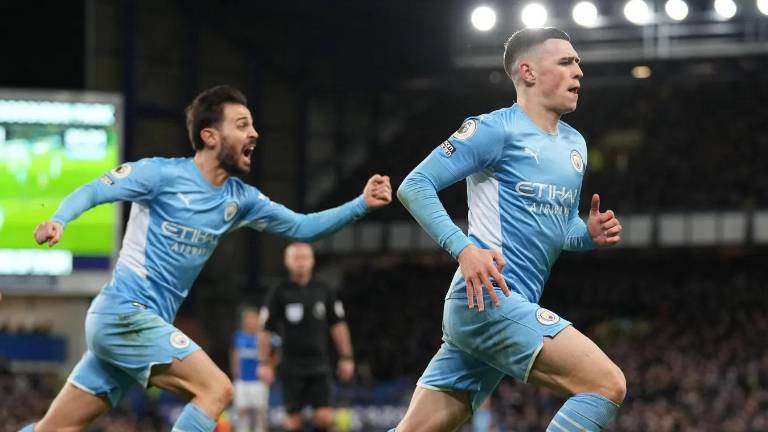 Phil Foden festeja su gol.