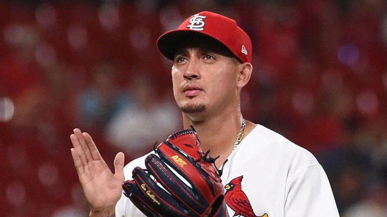 Giovanny Gallegos sufrió un tirón en la espalda.