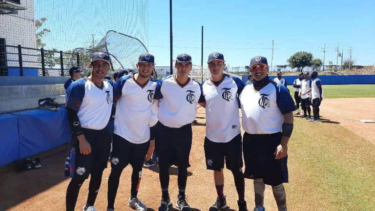Peloteros y cuerpo técnico ya pisaron el terreno de juego de la Academia del Pacífico, donde tuvieron una sesión leve de pretemporada.