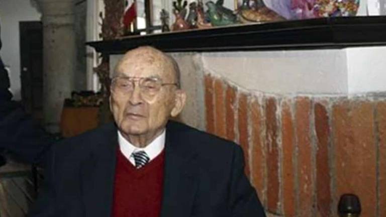 Luis Echeverría Álvarez, ex Presidente de México, cumplió 100 años el lunes.
