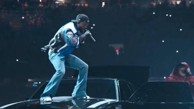 Kendrick Lamar demuestra con su actuación que el rap no es solo un género musical, sino una herramienta para la expresión cultural y social.