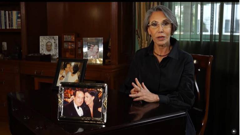 Florinda Meza recuerda a Roberto Gómez Bolaños en su octavo aniversario luctuoso.