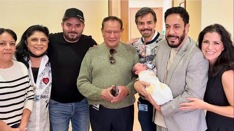 Eugenio Derbez y Victoria Ruffo se reencuentran en el nacimiento de su nieta Tessa.