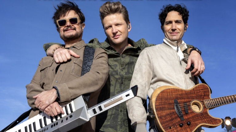 Aleks Syntek, Alexander Acha y Benny Ibarra lanzan el tema Te doy todo.