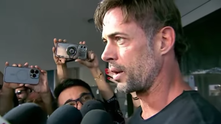 William Levy sale libre.