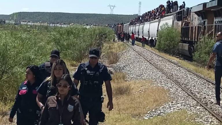 Ferromex anunció que detuvo el tránsito de 60 ferrocarriles de carga ante los accidentes o decesos registrados por el gran número de personas migrantes en las vías de tren en el País.