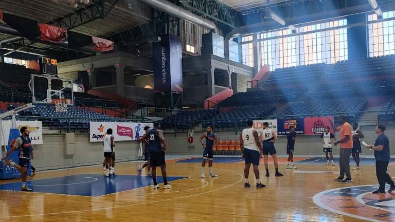 Pioneros de Los Mochis ha entrenado con intensidad de cara a la Copa de Basquetbol DIF Sinaloa.