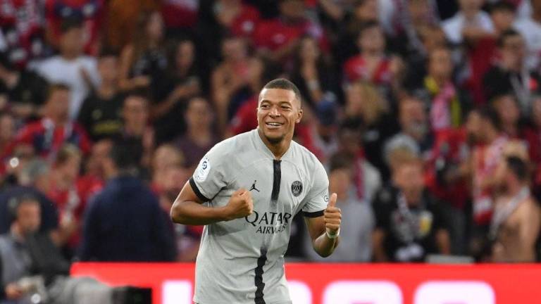 Kylian Mbappé marca tres goles.