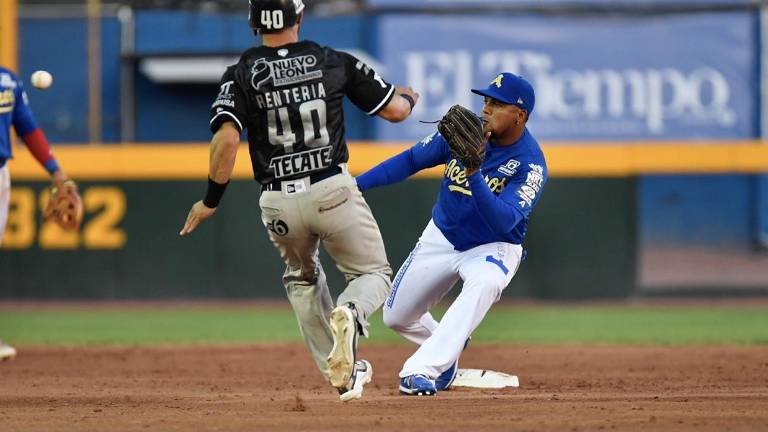 Acereros de Monclova derrota a Sultanes de Monterrey.